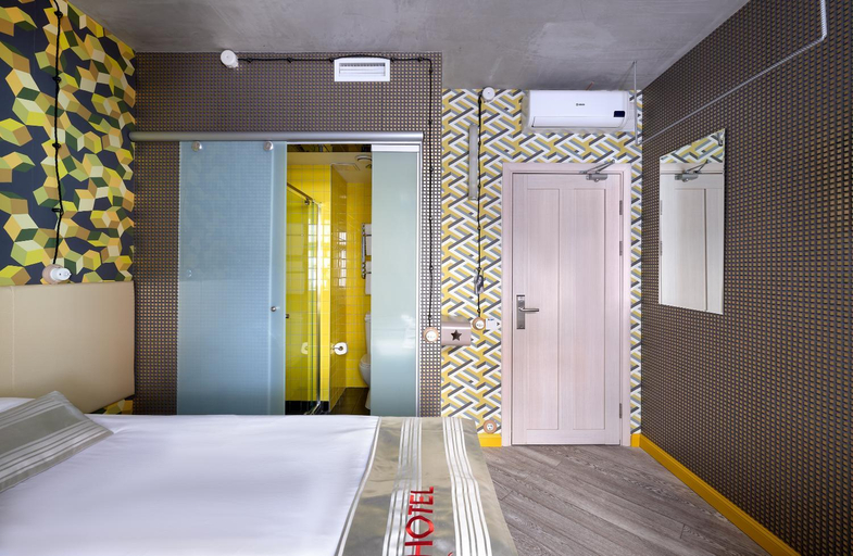 Others 2, Art Hotel Che, Northern