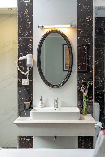Bathroom 4, Amara Hanoi Hotel, Hoàn Kiếm