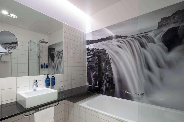 Bathroom 4, Radisson Blu 1919, Reykjavík