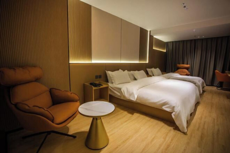 Bedroom 26