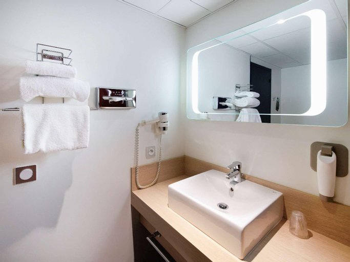 Bathroom 6
