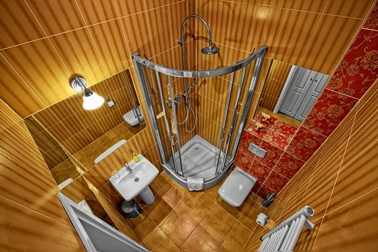 Bathroom 4