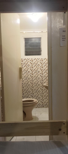 Bathroom 14