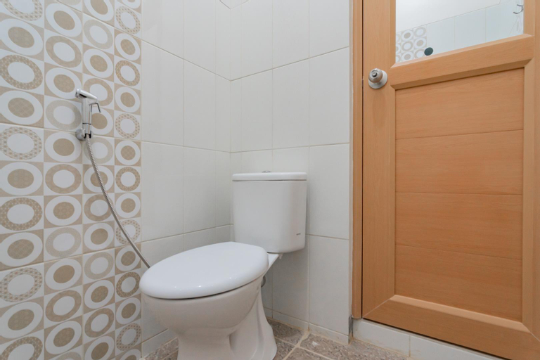 Bathroom 7