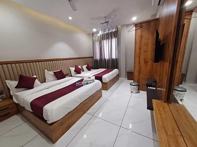 Others, Mann Holiday Resort, Burhanpur