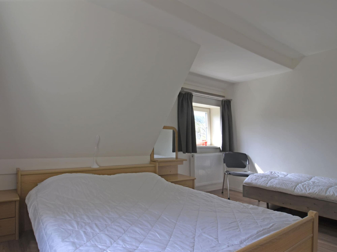 Bedroom 4, Lovely Group House near Winterberg with Private Sauna, Garden, & Terrace, Hochsauerlandkreis