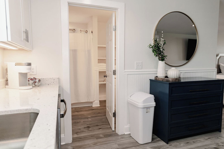 Bathroom 3, Saltwater Resort, Pender