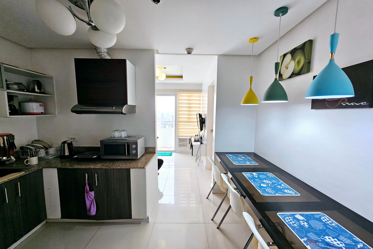 Dining Room 9