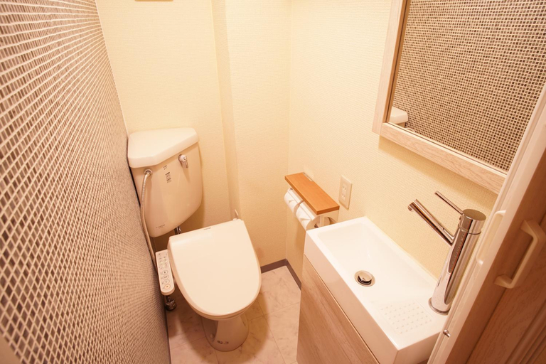 Bathroom 3, Kitashinjuku Wood Wall Stay, Shinjuku