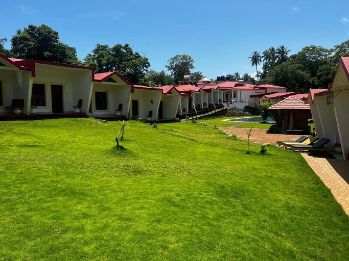 Others 4, Maior Roma by jolly jolly lester, North Goa