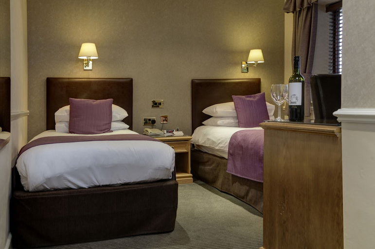 Bedroom 3, The Oaks Hotel, Lancashire