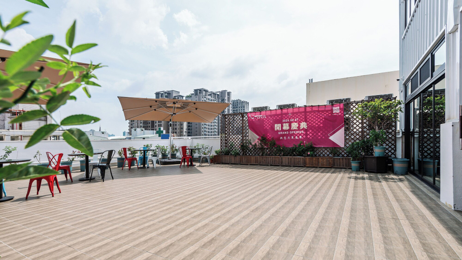 Exterior & Views 2, SATURN HOTEL, Taichung