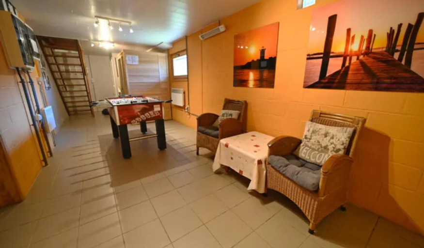 Others 4, Cosy chalet with sauna in a quiet area, Luxembourg