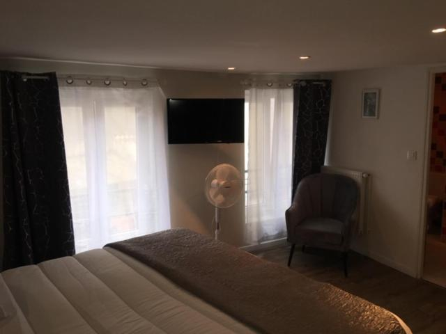 Others 5, HOTEL HOVI DE LA MAIRIE, Seine-Saint-Denis