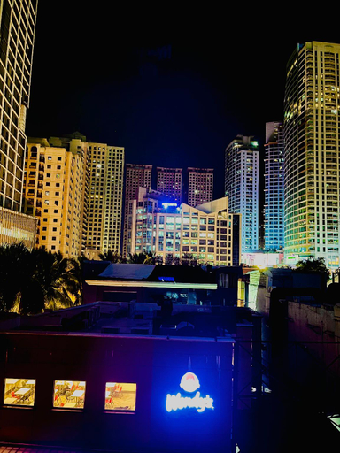 Others 3, EJ'sstaycation (4th F) with 200mbps Wi-Fi /NETFLIX, Quezon City