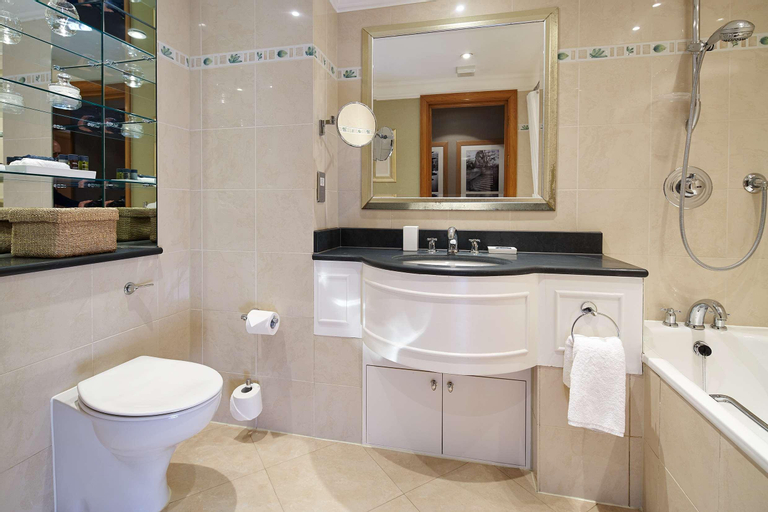 Bathroom 3