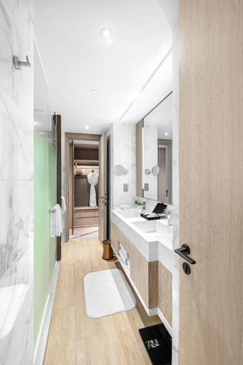 Bathroom 9