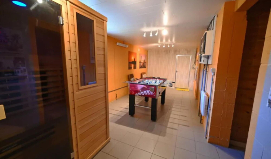 Others 5, Cosy chalet with sauna in a quiet area, Luxembourg