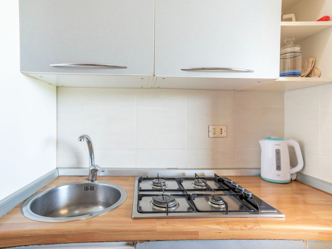 Private kitchen 2, Belvilla by OYO Monolocale Baia 8, Olbia-Tempio