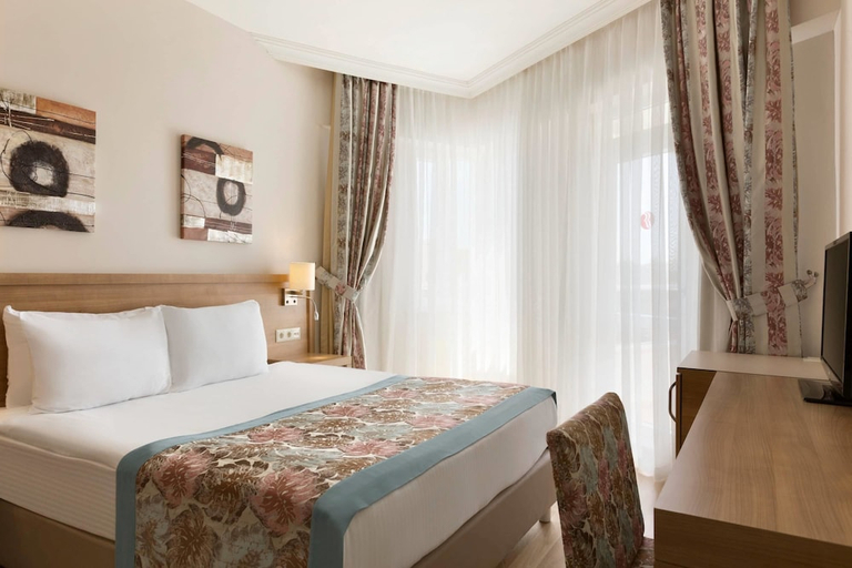 Bedroom 3, Ramada Resort by Wyndham Lara, Antalya