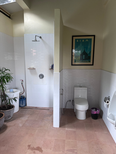 Bathroom 4, Piman Pu, Nua Khlong