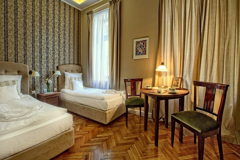 Bedroom 12