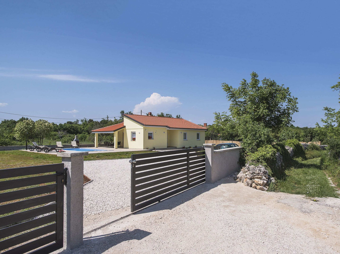 Exterior & Views 2, Villa in Marcana with Pool and Adriatic Views, Marčana