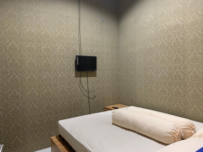 Bedroom 12