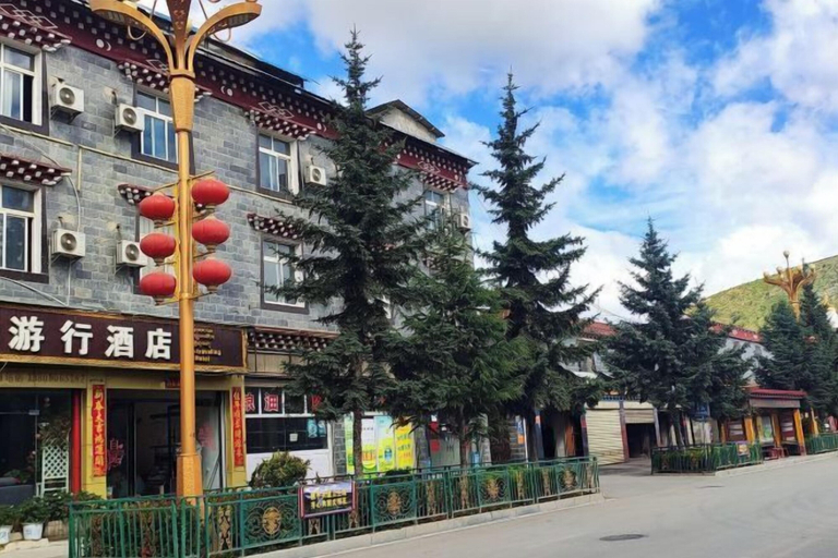 Exterior & Views 2, Shangri-La Ziyouxing Hotel, Dêqên Tibetan