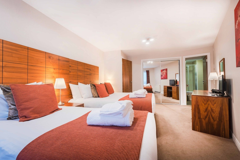 Bedroom 2, The Knight Residence by Mansley Serviced Apartments, Edinburgh