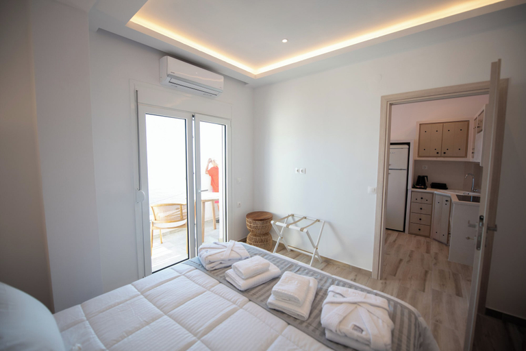 Bedroom 3, Flisvos Beachfront Apartments, Thessaly