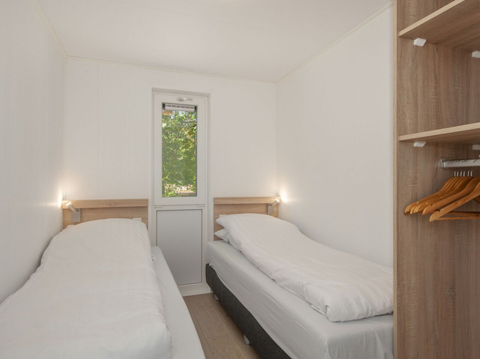 Bedroom 2, Modern Lodge With Infrared Sauna, Near Helmond, Mierlo