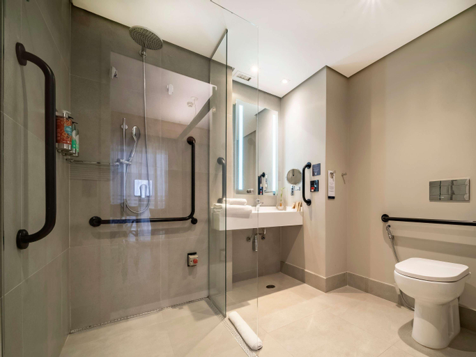 Bathroom 11