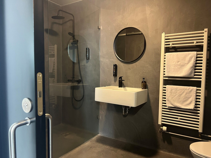 Bathroom 4, Hotel Bifrost, Borgarbyggð