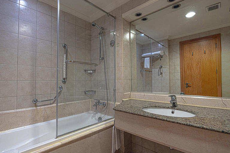 Bathroom 13