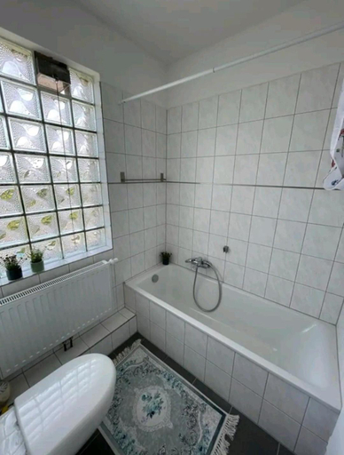 Bathroom 3, Apartment Miesmuschelparadies, Lübeck