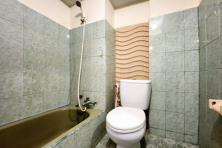 Bathroom 3, RedDoorz @ Sampurna Jaya Hotel Tanjung Pinang, Tanjung Pinang
