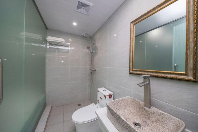 Bathroom, Jiguang Hotel, Chongqing