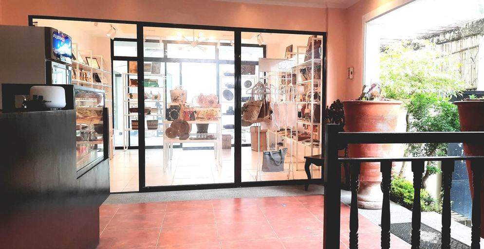Others 4, Bease's Bed and Breakfast, Kalibo