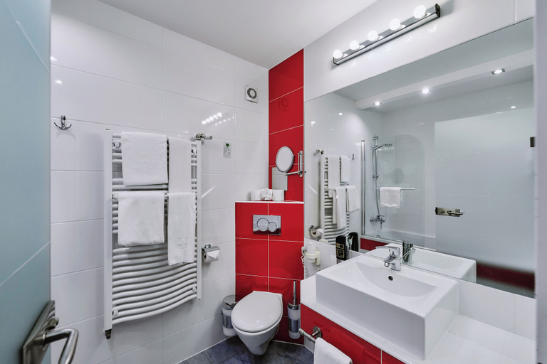 Bathroom 4, Hotel Deutschmeister, Wien