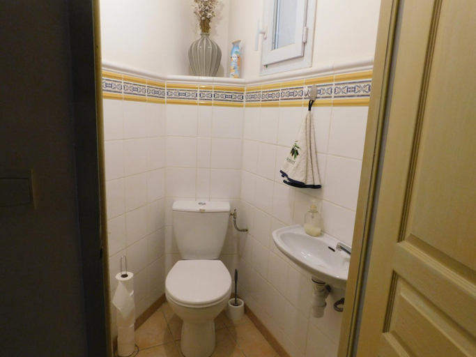 Bathroom 3, Chez Marie, Var