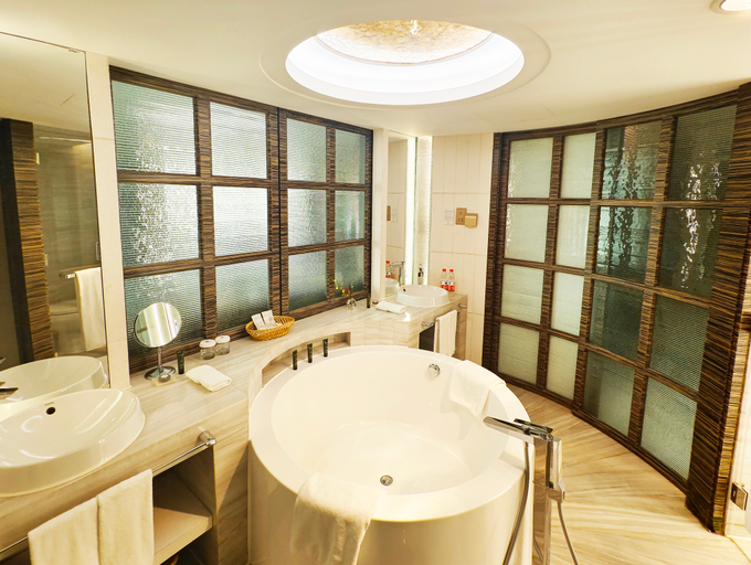 Bathroom, Asia Hotel Beijing, Beijing