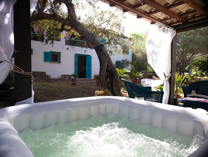 Others 3, Magnifica villa immersa nella natura con spa privata a due passi dal mare, Olbia-Tempio