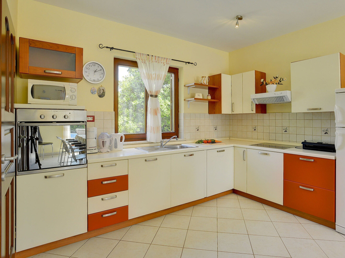 Others 5, Holiday Home in Medulin With Pool, Medulin