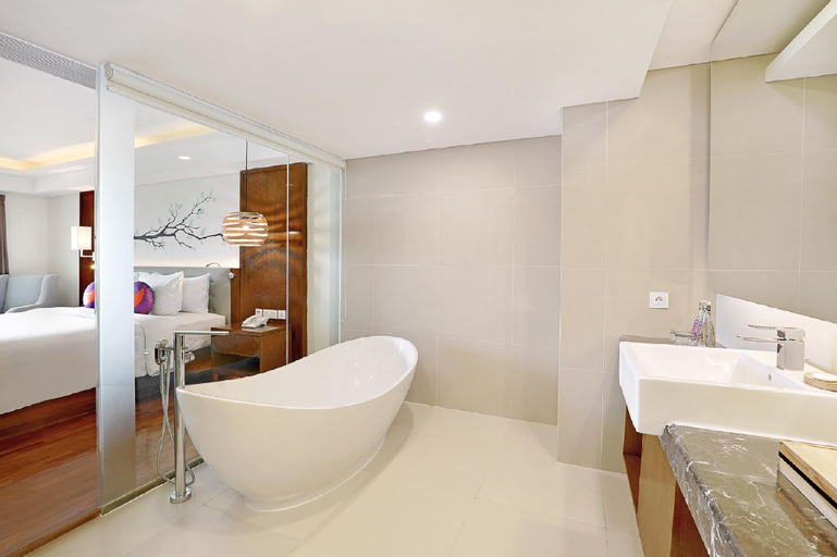 Bathroom 29