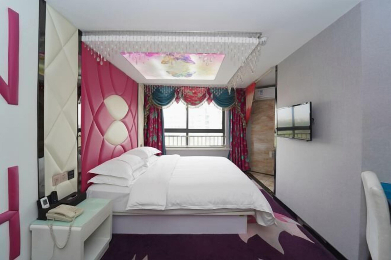 Bedroom 9