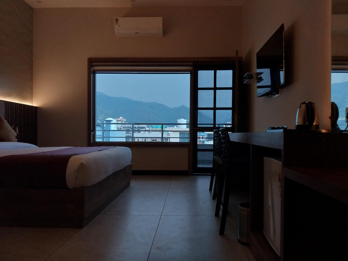 Bedroom 2, Dreamy Desert Hotel, Nainital