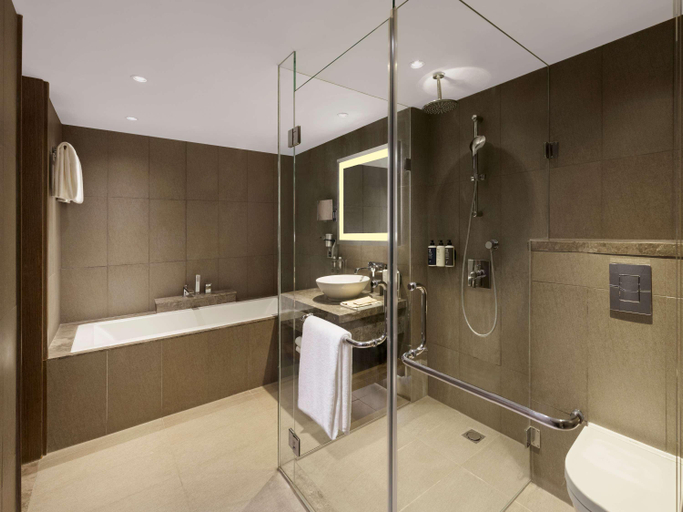 Bathroom 7