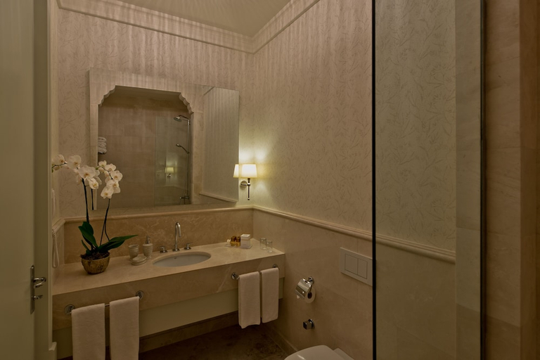 Bathroom 4, Vialand Palace Hotel, Eyüp