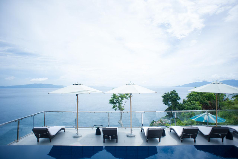 Others 3, Villa Escarceo, Puerto Galera